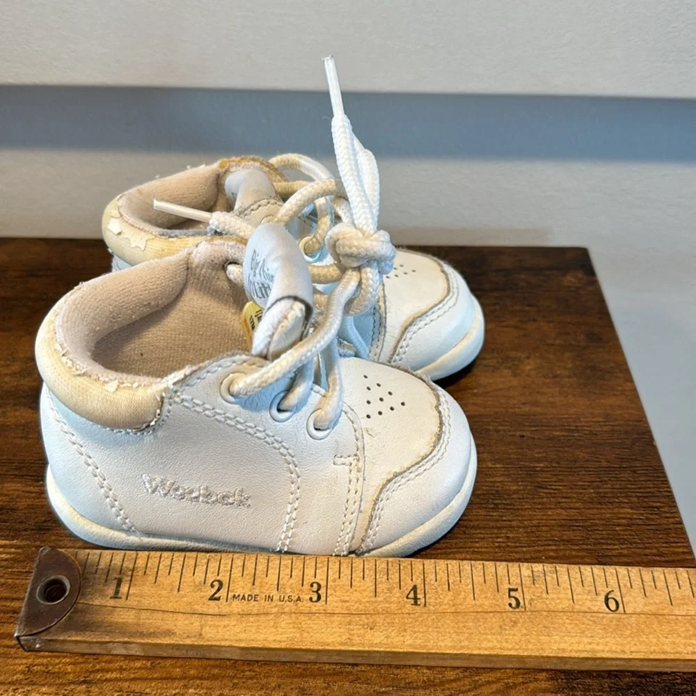 Weebok‎ Baby shoes white size 1 1/2 M